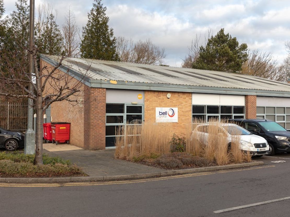 887 Plymouth Road, Slough, SL1 4LP