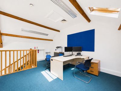 Property Image for Black Horse Barns, Fancott, Toddington, Bedfordshire, LU5 6HT