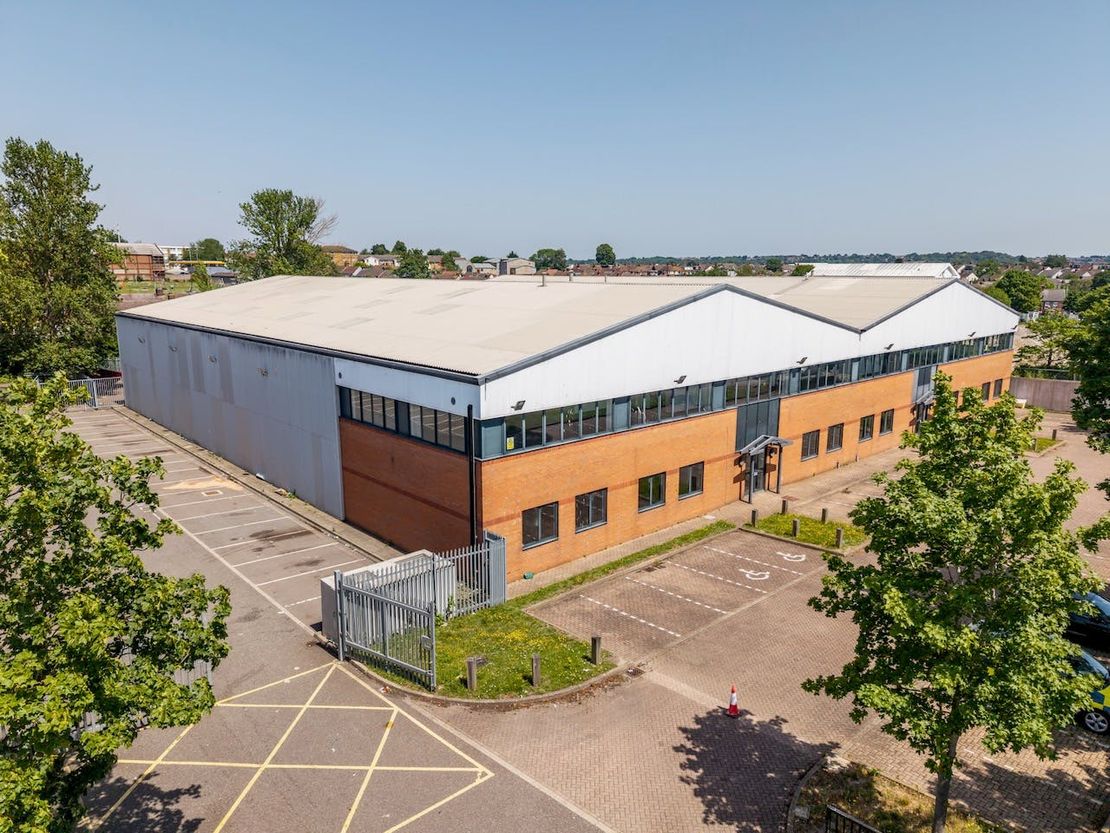 Unit B, 8 Laporte Way, Luton, LU4 8RJ