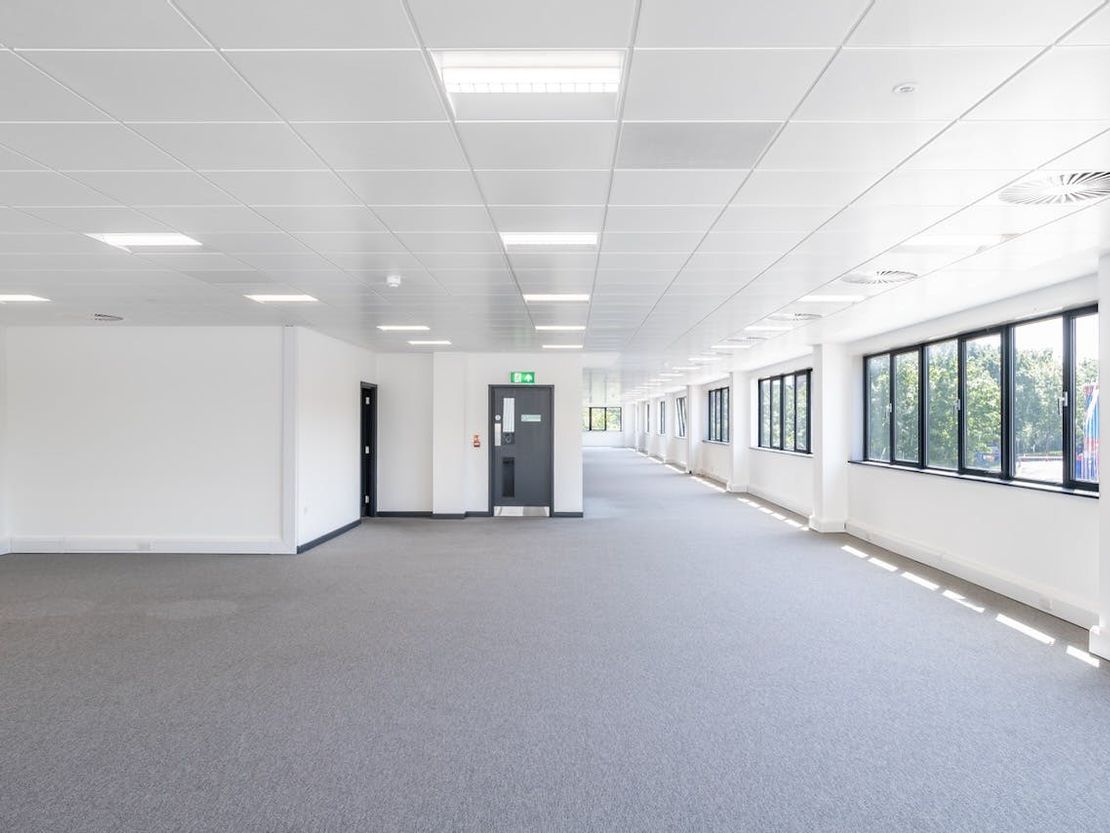 Unit B, 8 Laporte Way, Luton, LU4 8RJ