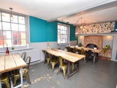 Property Image for The Roebuck, Hockliffe Street, Leighton Buzzard, Bedfordshire, LU7 1HJ