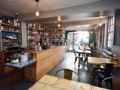 Property Image for The Roebuck, Hockliffe Street, Leighton Buzzard, Bedfordshire, LU7 1HJ