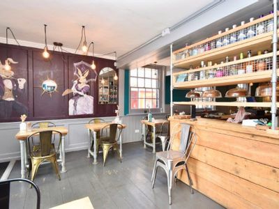 Property Image for The Roebuck, Hockliffe Street, Leighton Buzzard, Bedfordshire, LU7 1HJ