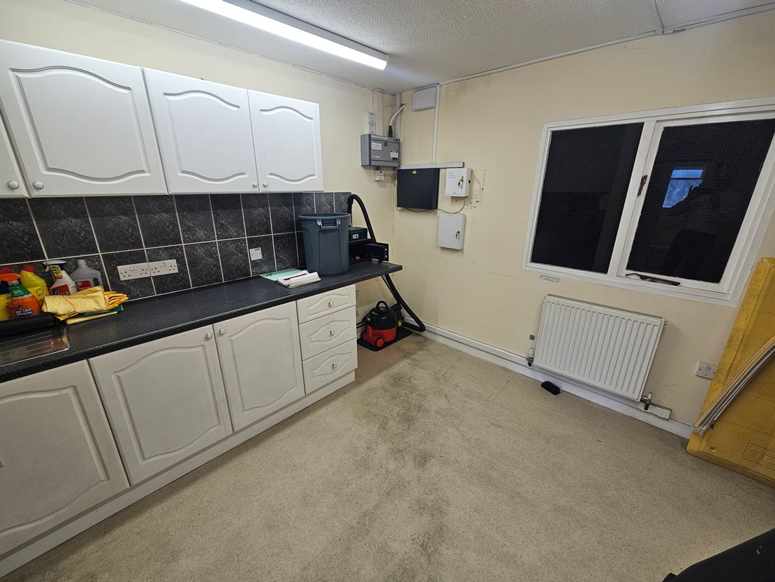 7-8 D2 Trading Estate, Castle Road, Sittingbourne, Kent, ME10 3RH