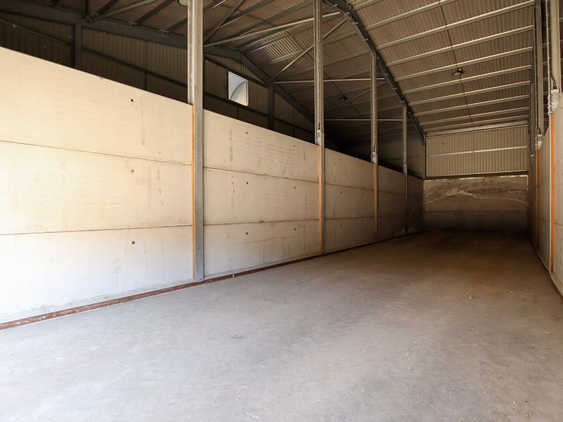 Unit B Shed 8 Penn Croft Farm, Crondall, Farnham GU10 5PX