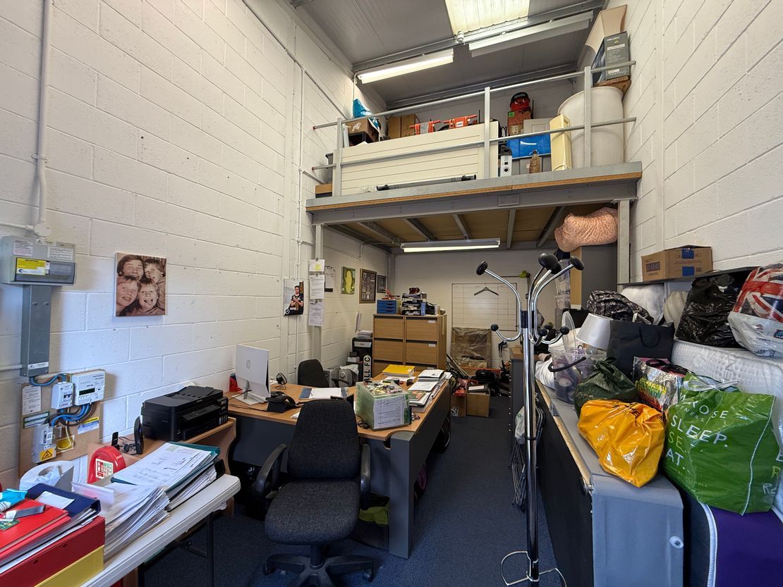 48 & 49 Space Business Centre, Knight Road, Strood, Rochester, Kent, ME2 2BF