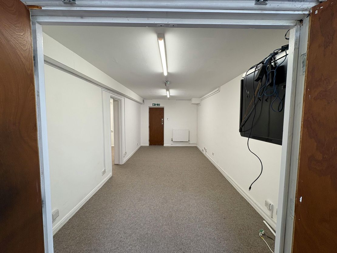 Unit 2 Park Farm Industrial Estate, Westland Road, Leeds, LS11 5XA