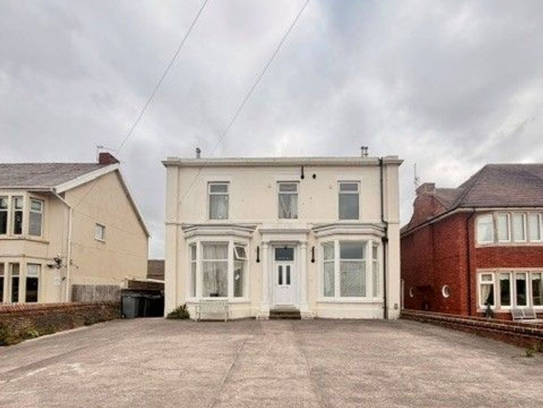 Lytham Road, Blackpool, FY4