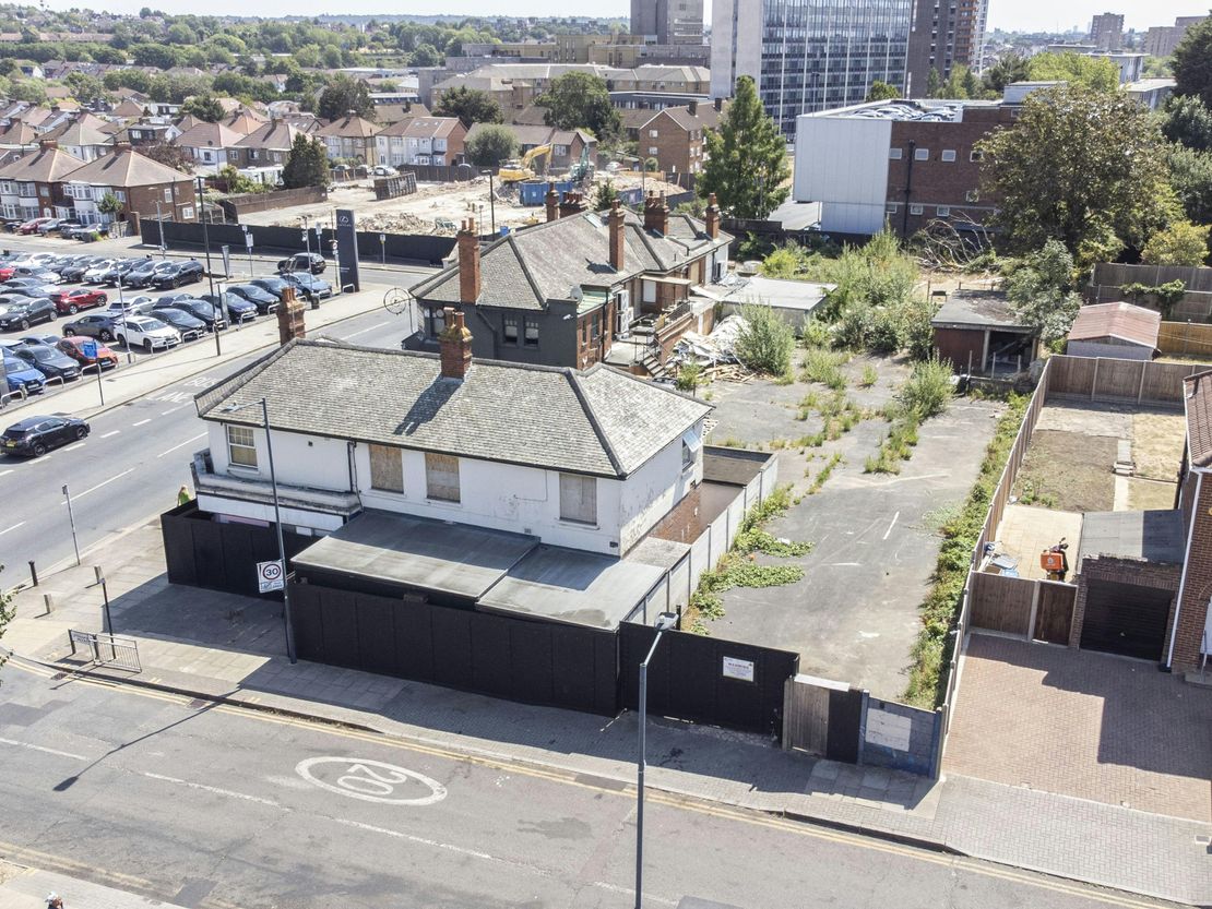 163-165 Edgware Road, London, NW9 6LP