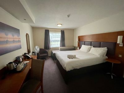 Property Image for Plaza Hotel, Bolton Road, Chorley, PR7 4AB
