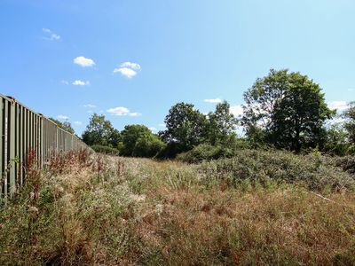Property Image for 25a Wrecclesham Hill, Wrecclesham, Farnham GU10 4JU