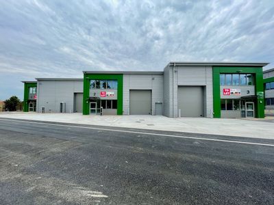 Property Image for Unit 3 Trade City Luton, Kingsway, Luton, LU1 1TT