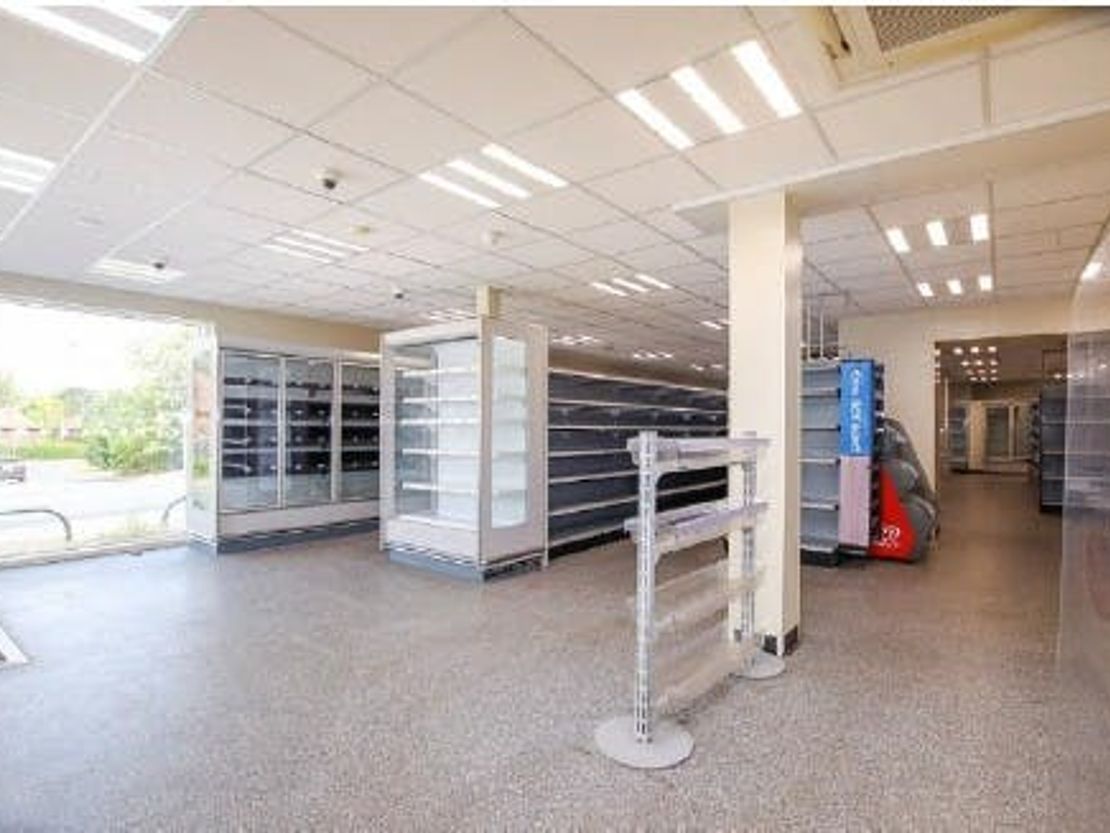 100 Aldershot Road, Church Crookham, Fleet, GU52 8JX