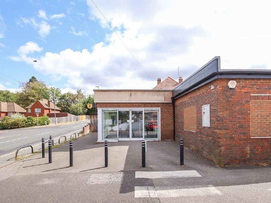 100 Aldershot Road, Church Crookham, Fleet, GU52 8JX
