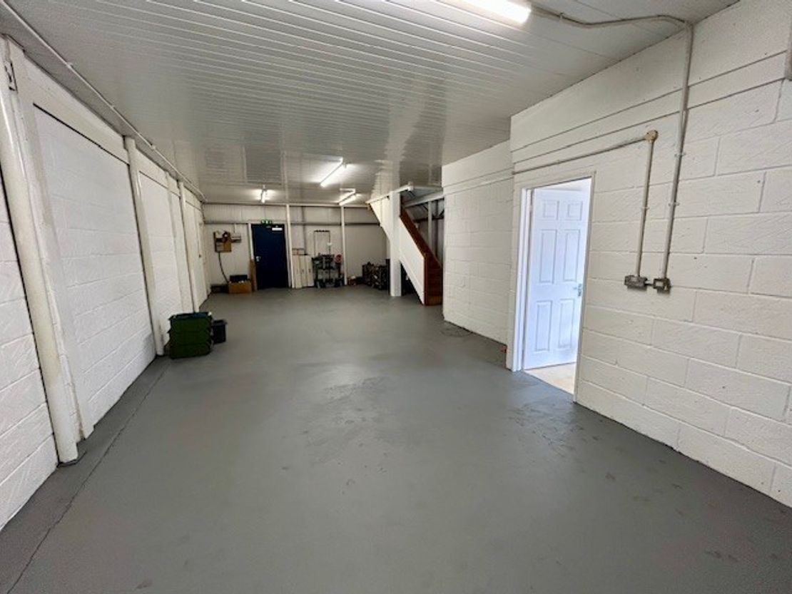 Unit 6, 65/67 Bath Road, Thatcham, West Berkshire, RG18 3BD