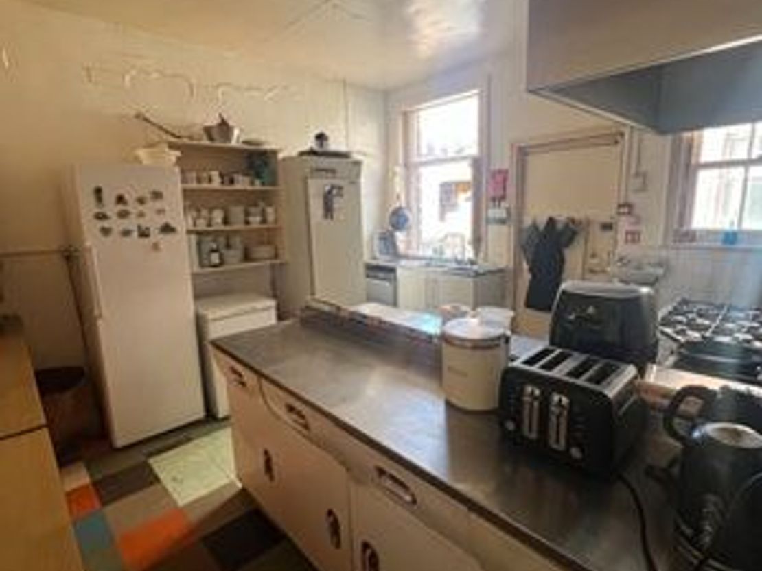 Beachcomber Hotel 78 Reads Avenue, Blackpool, FY1