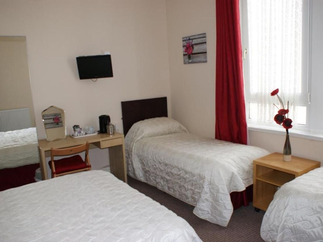 Beachcomber Hotel 78 Reads Avenue, Blackpool, FY1