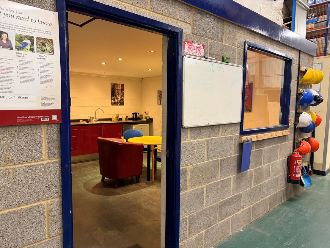 Unit 6 The Galloway Centre, Express Way, Newbury RG14 5TL