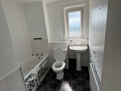 Property Image for 28 Deans South, Deans, Livingston, West Lothian, EH54 8DP