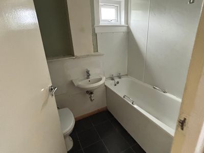 Property Image for 84 Ivanhoe Rise, Livingston, West Lothian, EH54 6JA