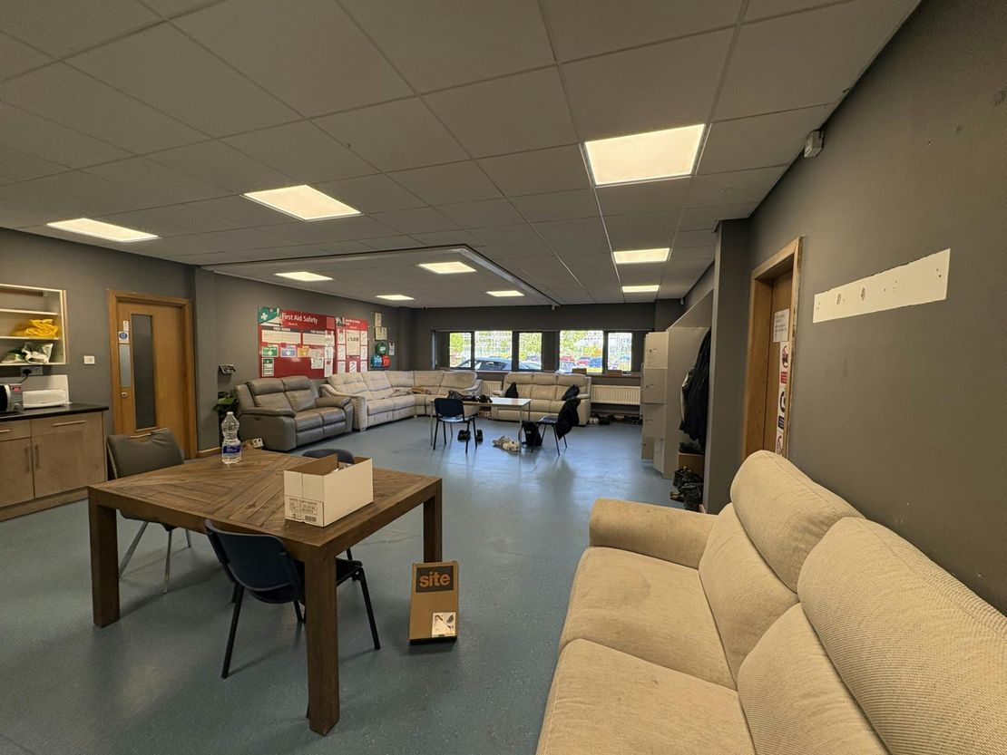 Unit J2, Lowfields Way, Elland, HX5 9DA