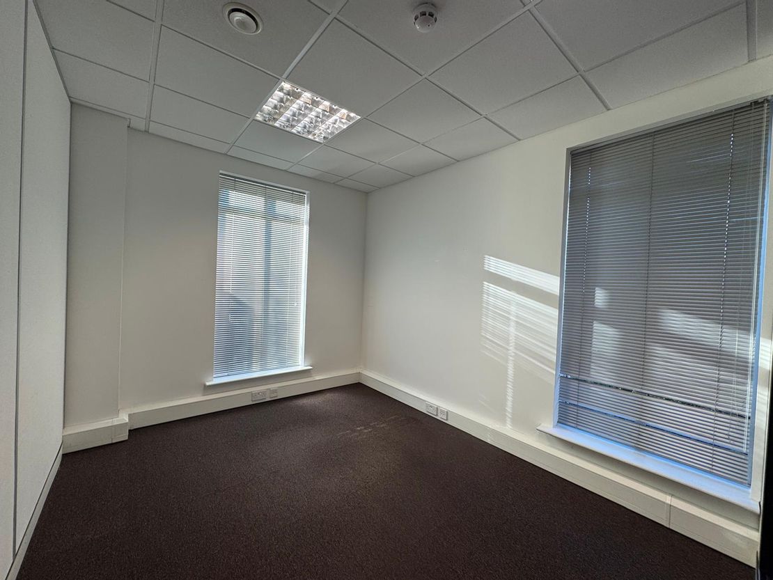 9 Shirwell Crescent, Furzton, Milton Keynes, Buckinghamshire, MK4 1GA