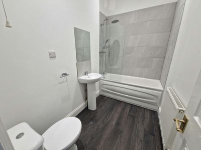 Property Image for Lansdowne House, 25-26 Hampshire Terrace, Portsmouth, PO1 2QF