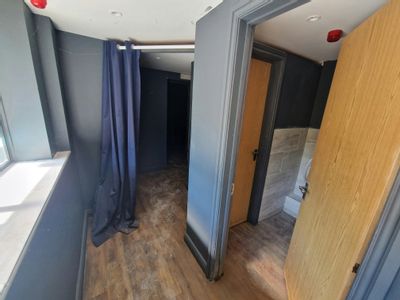 Property Image for Unit D, South Square, Knowle Village, Fareham, PO17 5FL