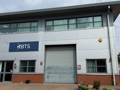 Property Image for Unit 3, Devonshire Business Centre, Cranborne Road, Potters Bar, Hertfordshire, EN6 3JR