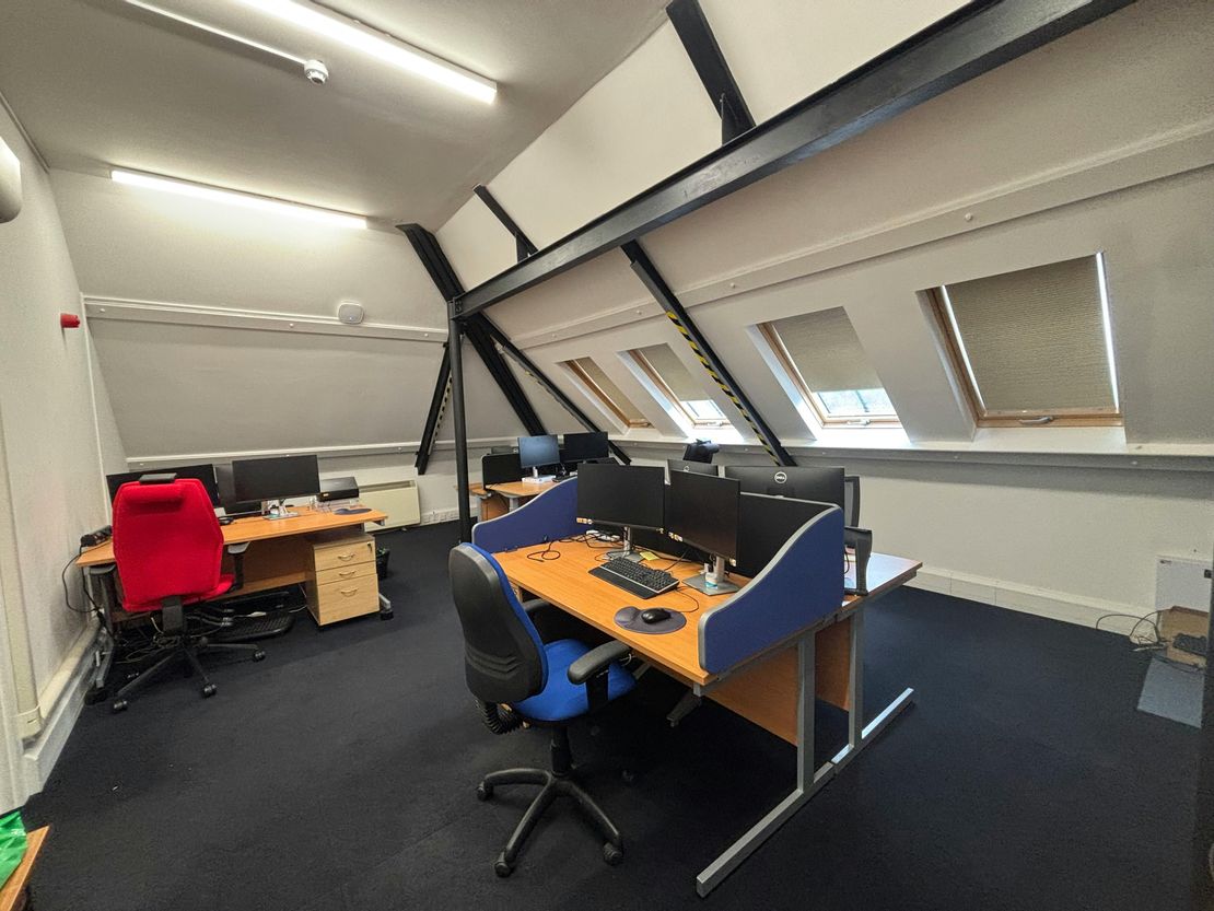 Unit 1, The Bullpens, Manor Court, Herriard, Basingstoke, RG25 2PH