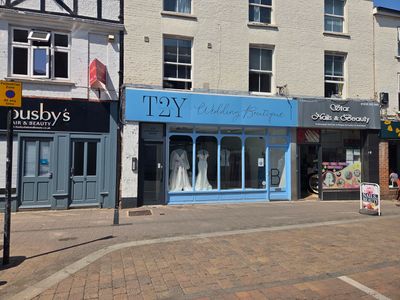Property Image for Ground Floor Retail Unit To Let, 8 Bartholomew Street, Newbury, West Berkshire, RG14 5LL