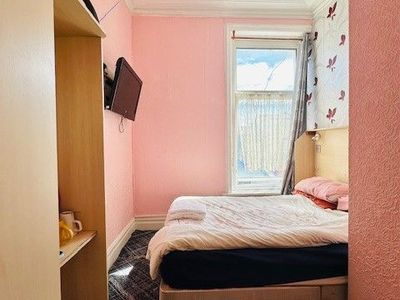 Property Image for The Hawkes Hotel, 4 Station Road, Blackpool, FY4