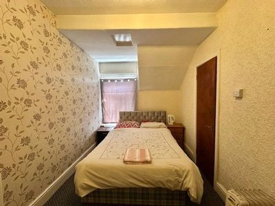 Property Image for The Hawkes Hotel, 4 Station Road, Blackpool, FY4