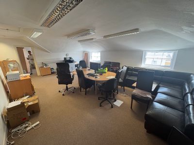 Property Image for 30 Carlton Crescent, Southampton, Hampshire, SO15 2EW