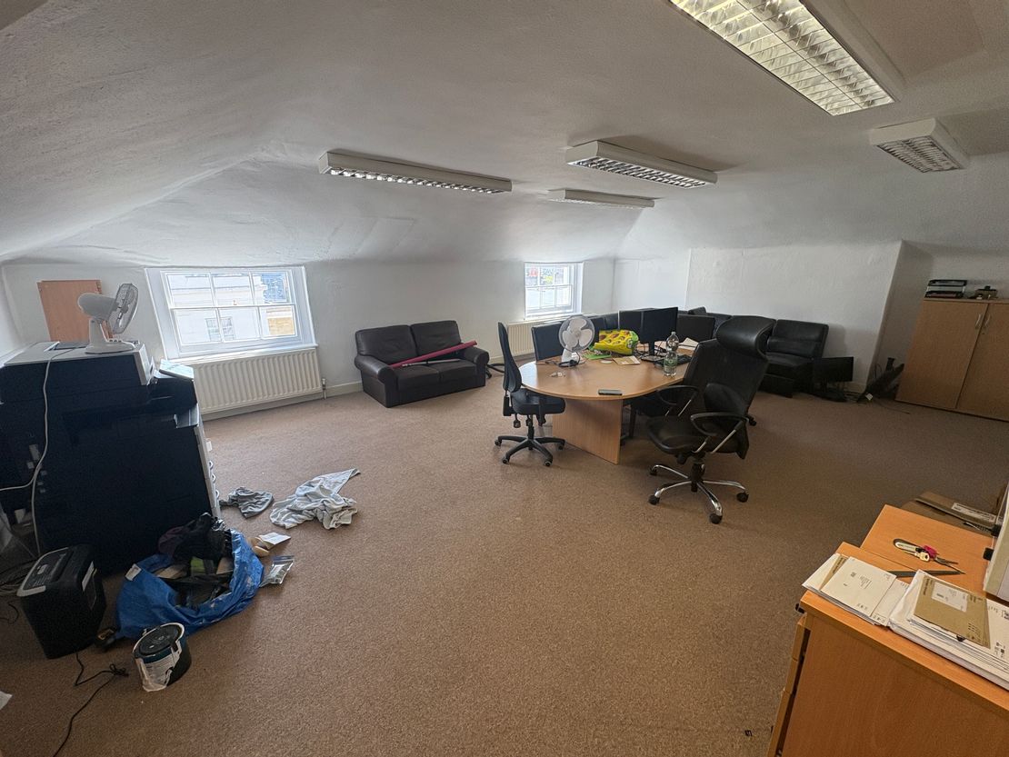 30 Carlton Crescent, Southampton, Hampshire, SO15 2EW
