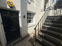 Property Image for 30 Carlton Crescent, Southampton, Hampshire, SO15 2EW