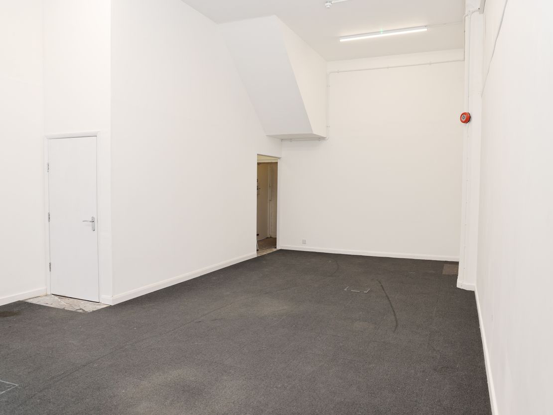 114 High Street, Cheltenham, Gloucestershire, GL50 1EG