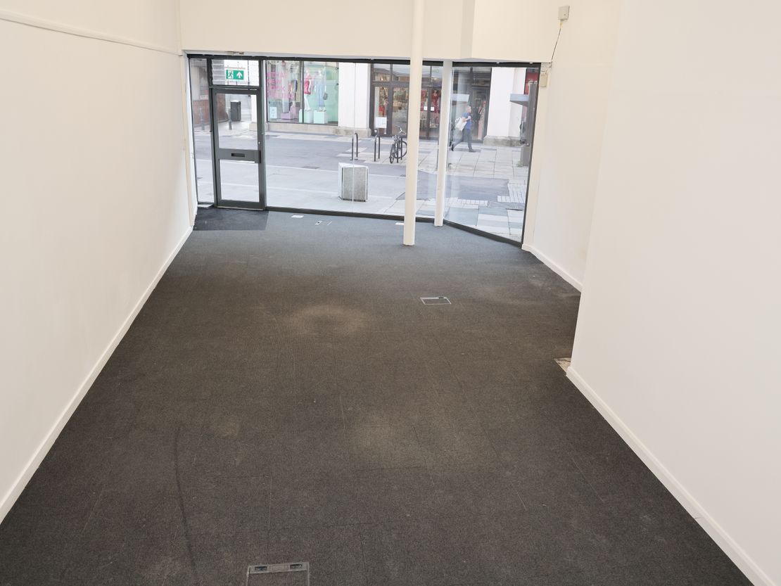 114 High Street, Cheltenham, Gloucestershire, GL50 1EG