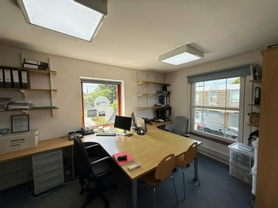 Property Image for 6 Hermitage Road, Woking, GU21 8TB