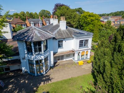 Property Image for Charnwood House, Paynes Park, Hitchin, Hertfordshire, SG5 1EW