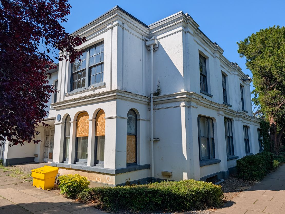 Charnwood House, Paynes Park, Hitchin, Hertfordshire, SG5 1EW