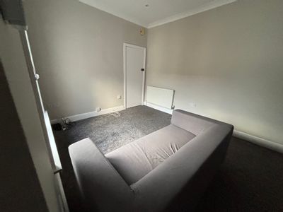 Property Image for Flat 3, 42-44 Millbrook Road East, Southampton, Hampshire, SO15 1HY