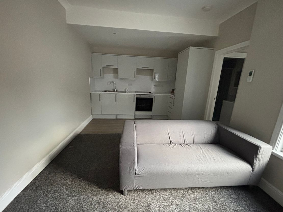 Flat 3, 42-44 Millbrook Road East, Southampton, Hampshire, SO15 1HY