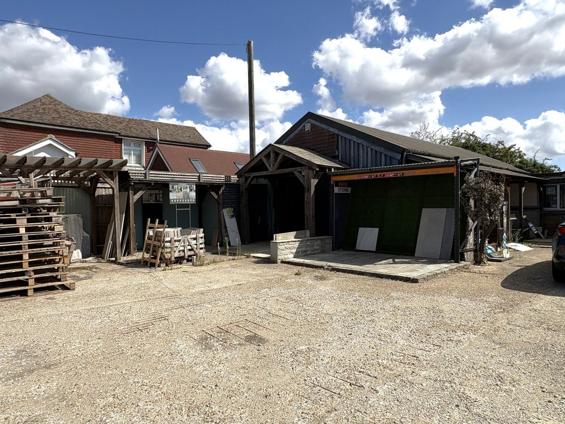 Acorn Yard, Sutton Road, Langley, Maidstone, Kent, ME17 3ND