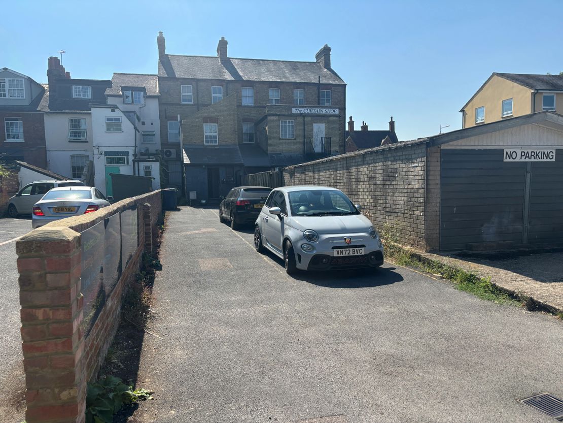 216 Banbury Road, Oxford, OX2 7BY