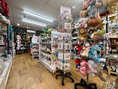 Property Image for 18 Queens Road, Nuneaton, Warwickshire, CV11 5JW