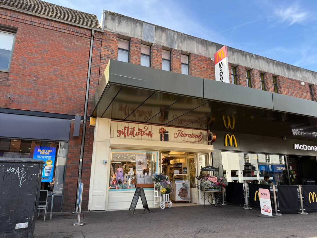 18 Queens Road, Nuneaton, Warwickshire, CV11 5JW
