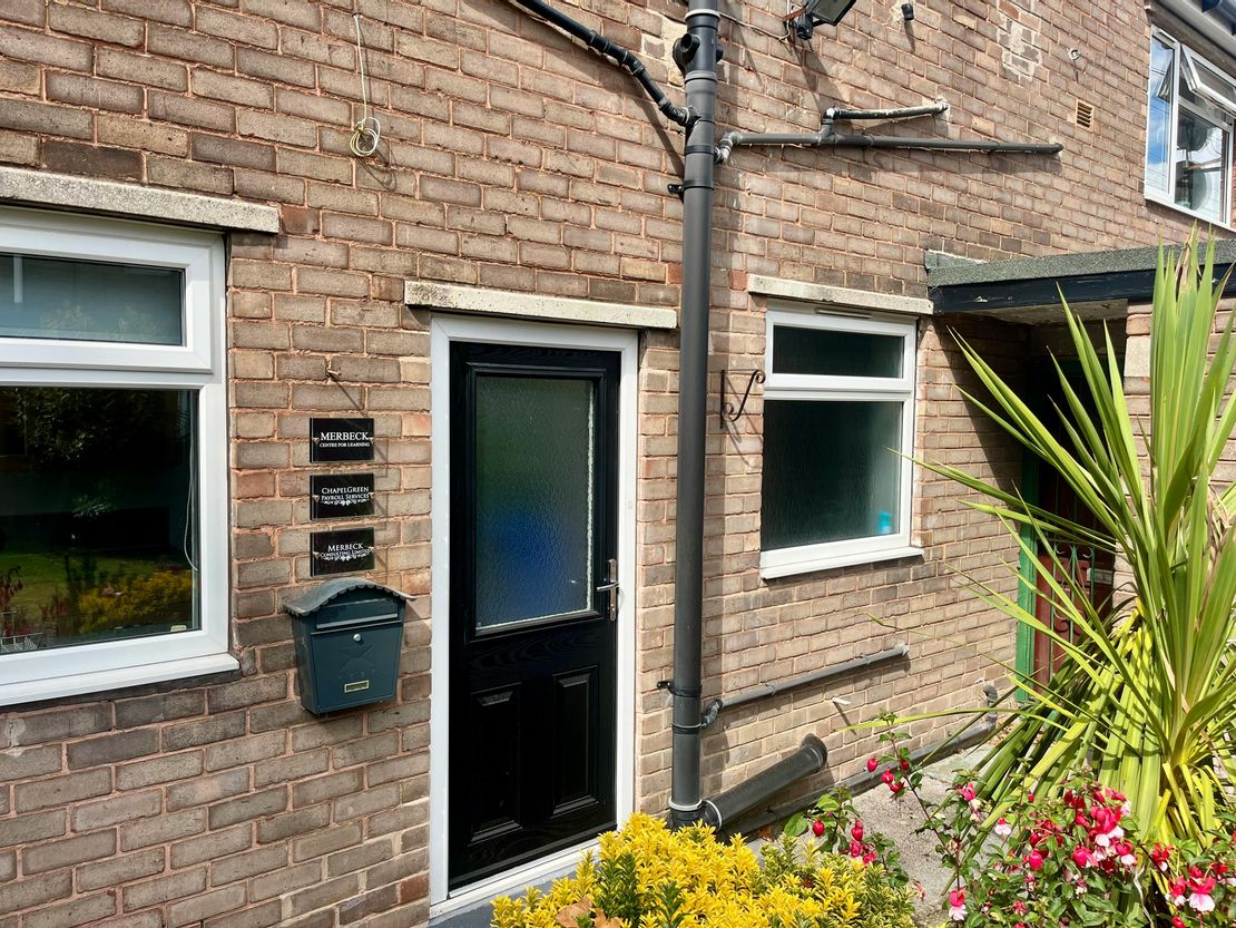 9 Queensgate, Grenoside, Sheffield, S35 8QL