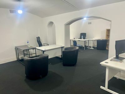 Property Image for Office Suites at Adams House, 127-129 Mile End Road, Stepney Green, London, E1 4BG