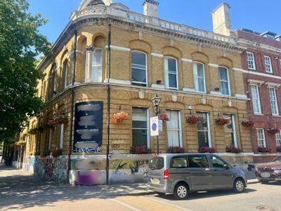 Property Image for Office Suites at Adams House, 127-129 Mile End Road, Stepney Green, London, E1 4BG